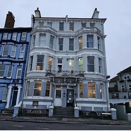 Oyo Marine Parade Hotel, Eastbourne Pier Eksteriør bilde